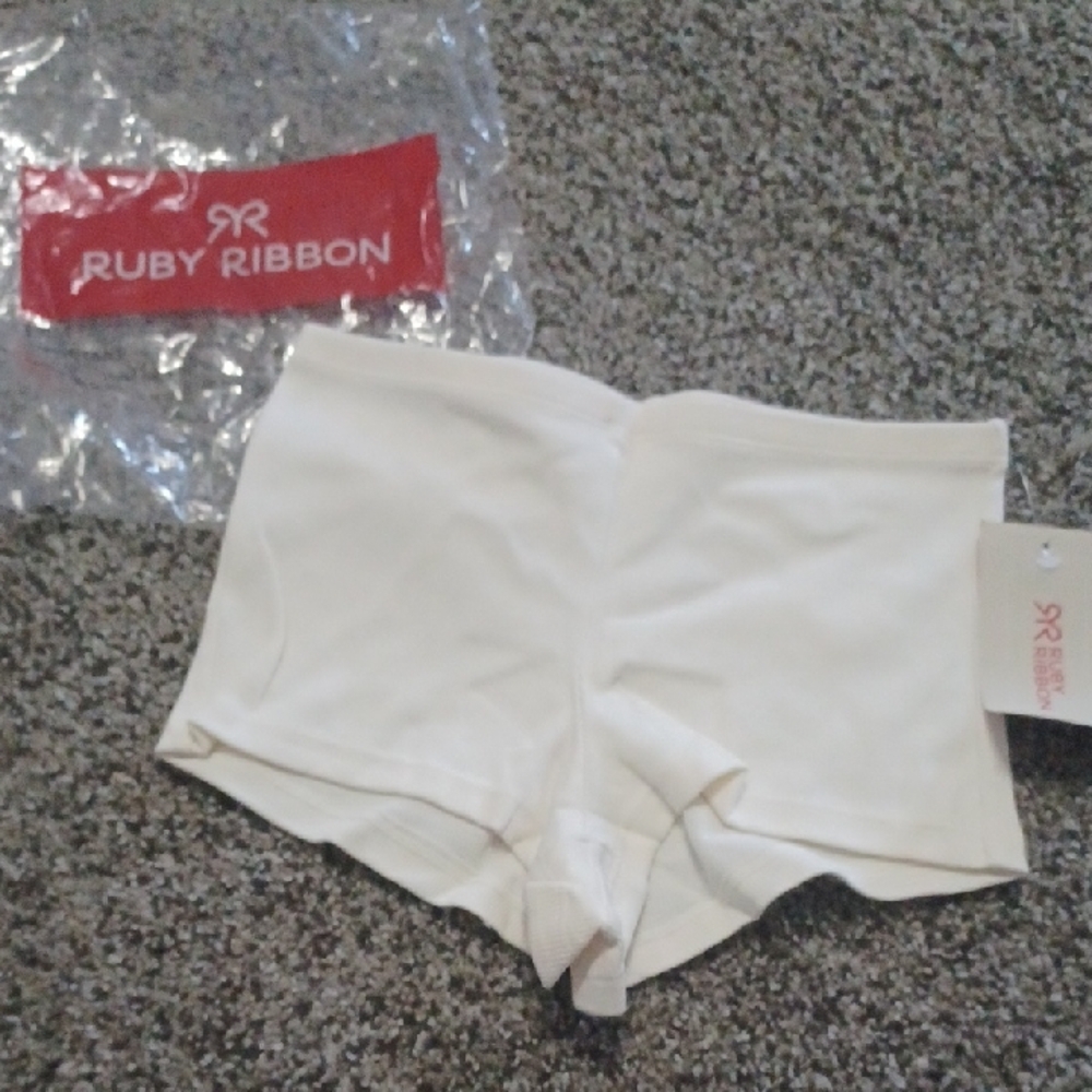 Ruby Ribbon Women's Ribbed Cream Shorts Boyshorts